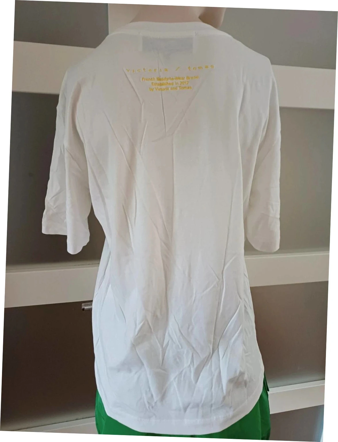 Camiseta branca gráfica de designer Victoria/Tomas - Nova - Tamanho 34 (XS) – photo 3